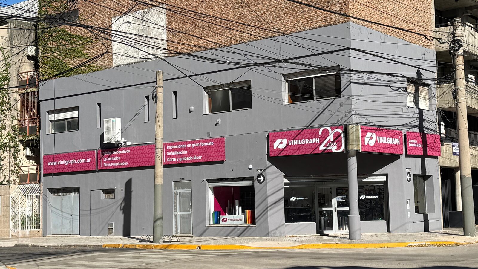 Entrada del local de Vinilgraph
